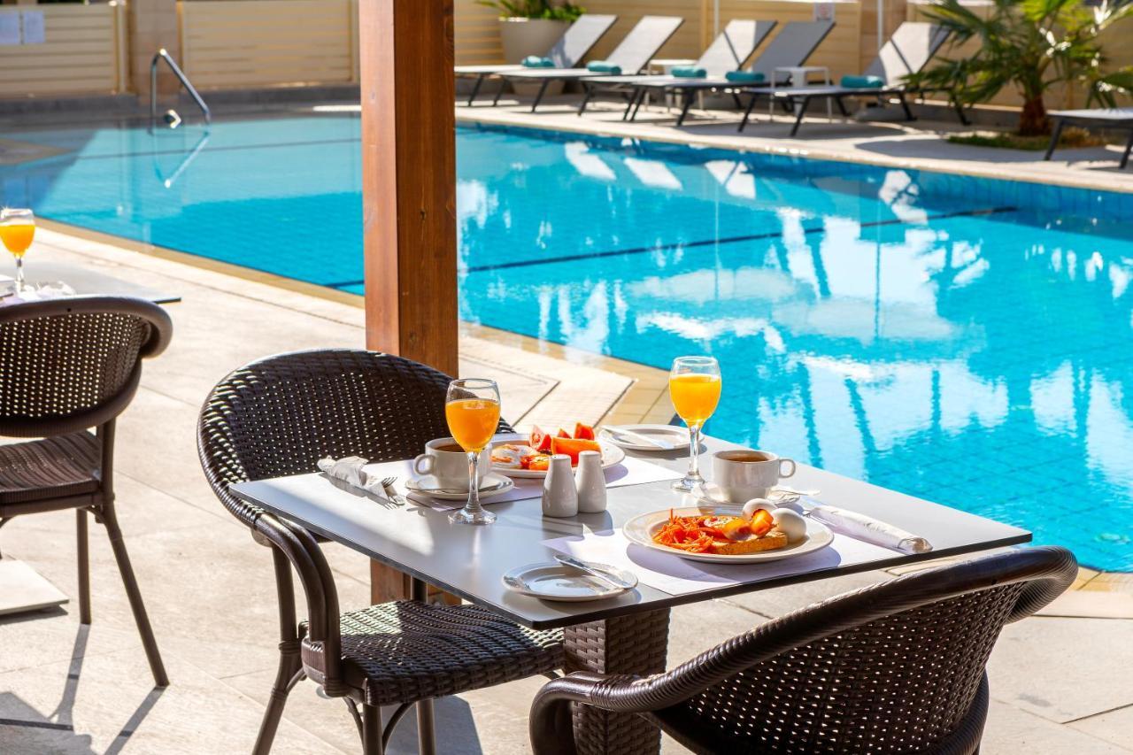 Kapetanios Limassol Hotel Exteriér fotografie