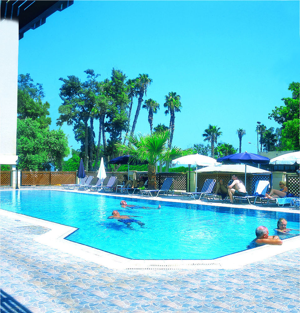 Kapetanios Limassol Hotel Exteriér fotografie